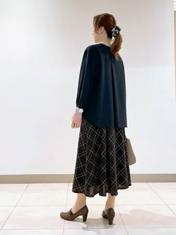 J.PRESS LADIES L スタッフ コーディネート画像