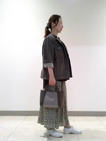 J.PRESS LADIES L スタッフ コーディネート画像