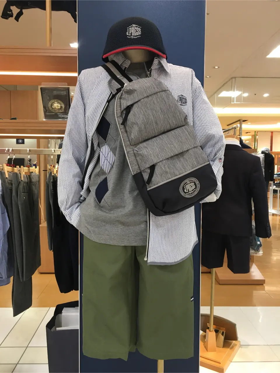  スタッフ コーディネート画像