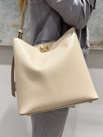 ONWARD CROSSET SELECT 石井 コーディネート画像