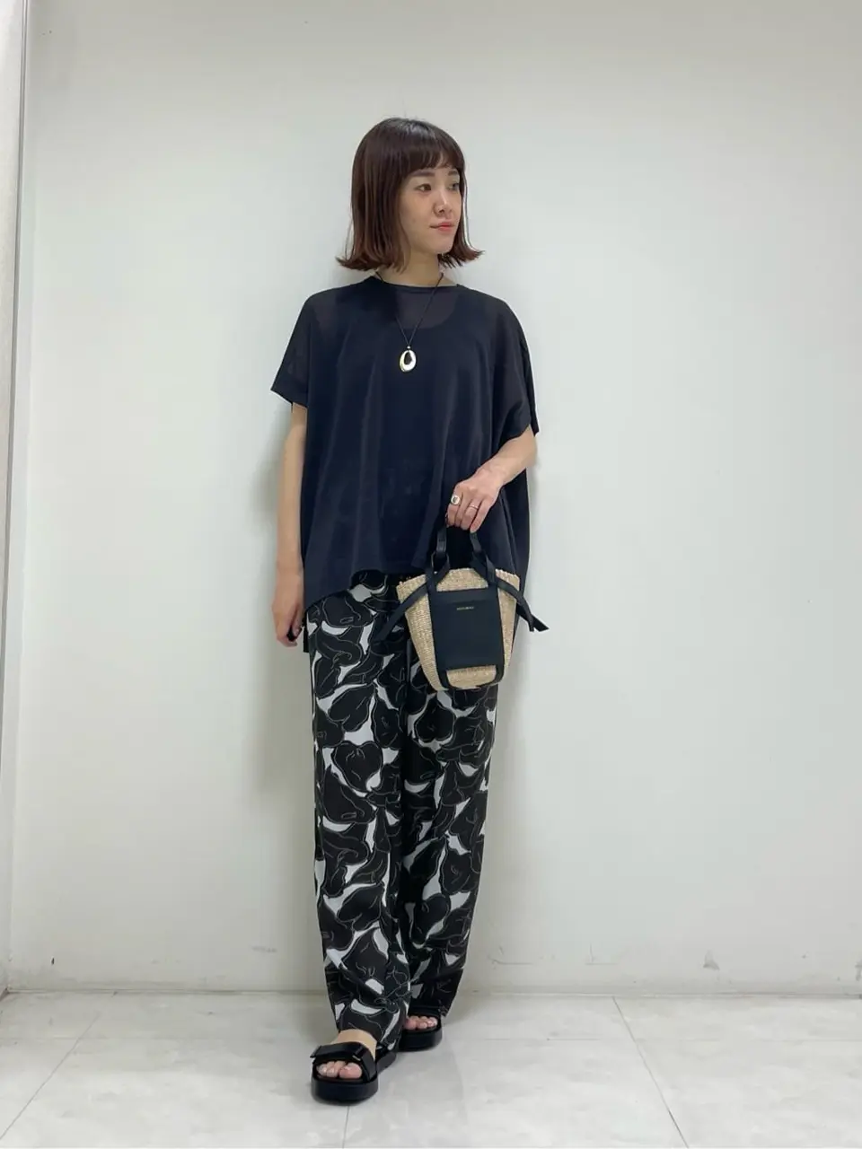 ONWARD CROSSET SELECT 岡田 コーディネート画像