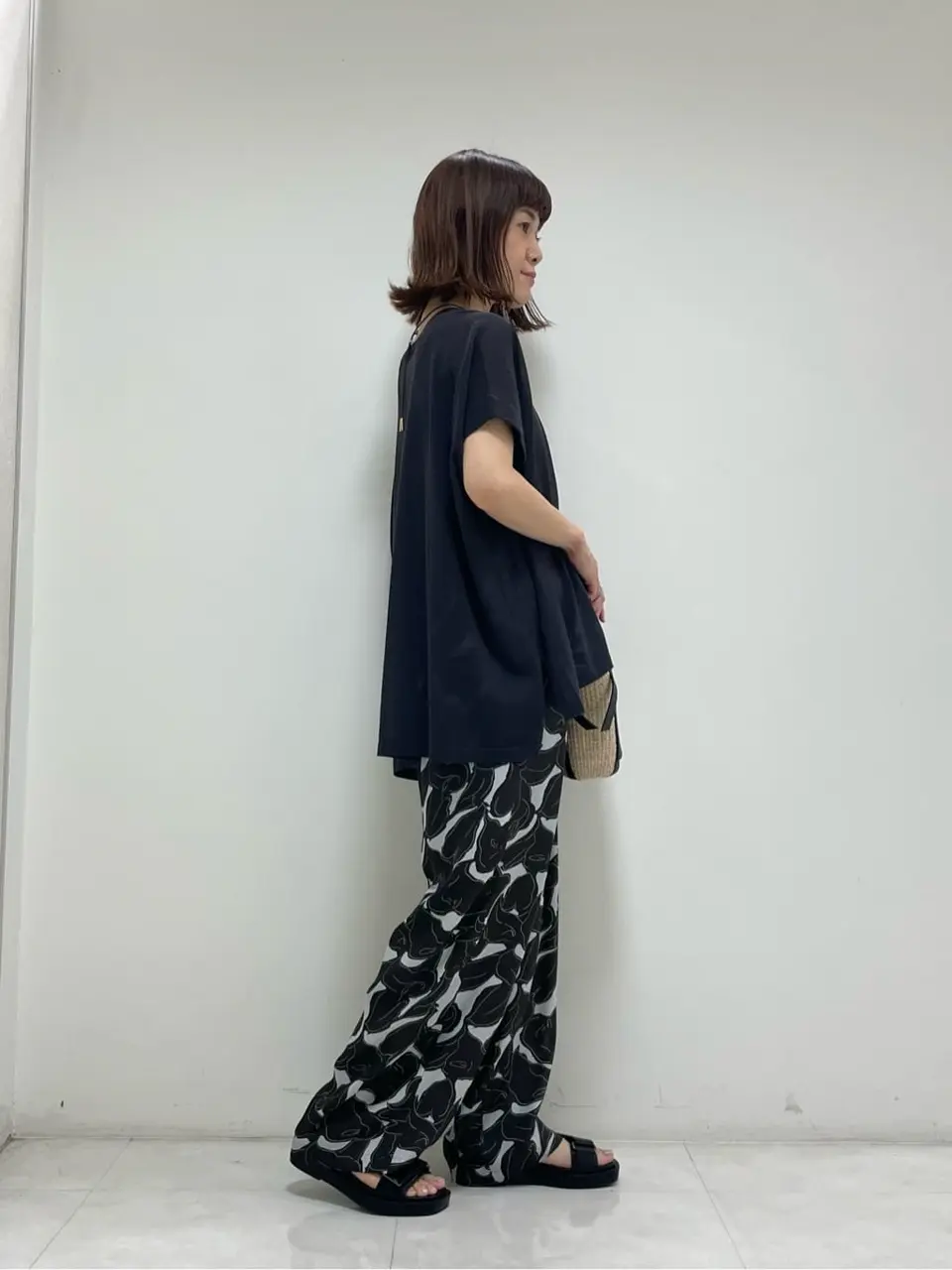 ONWARD CROSSET SELECT 岡田 コーディネート画像