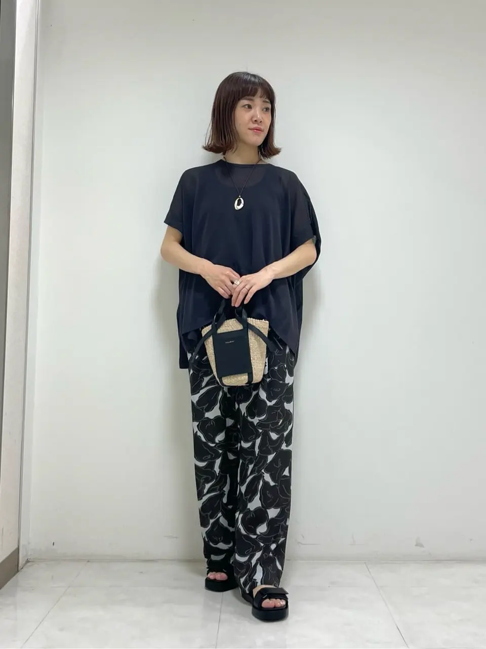 ONWARD CROSSET SELECT 岡田 コーディネート画像