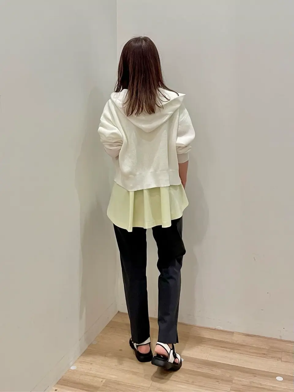 ONWARD CROSSET SELECT 井上 コーディネート画像