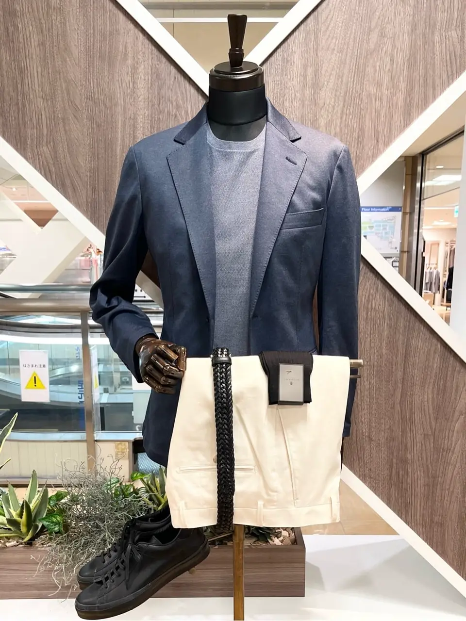 ONWARD CROSSET SELECT 小管 コーディネート画像