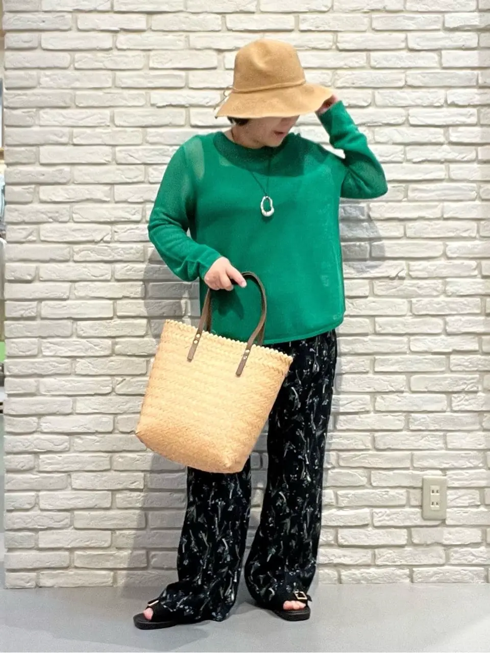 ONWARD CROSSET SELECT 吉田 コーディネート画像