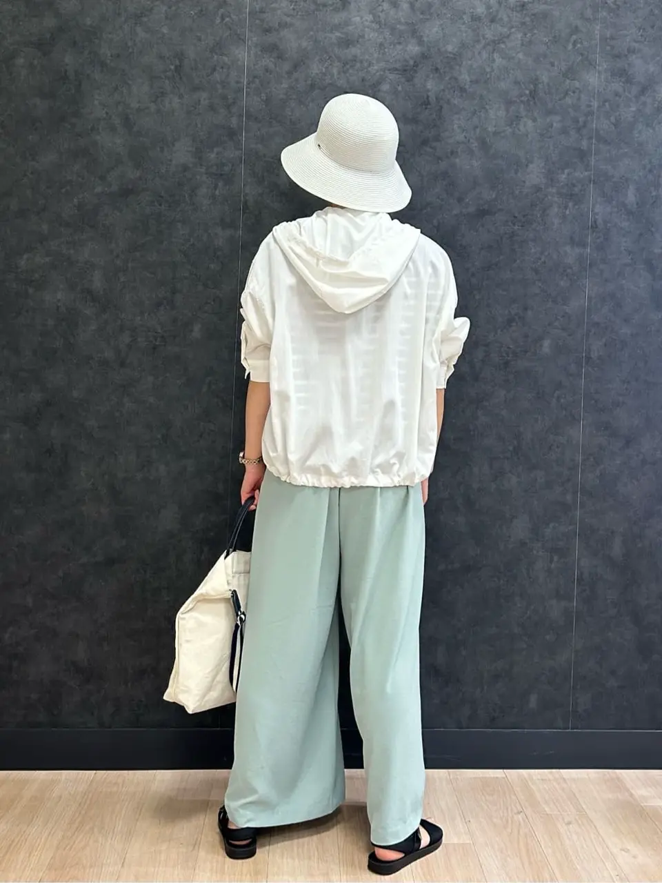 ONWARD CROSSET SELECT 鈴木 コーディネート画像