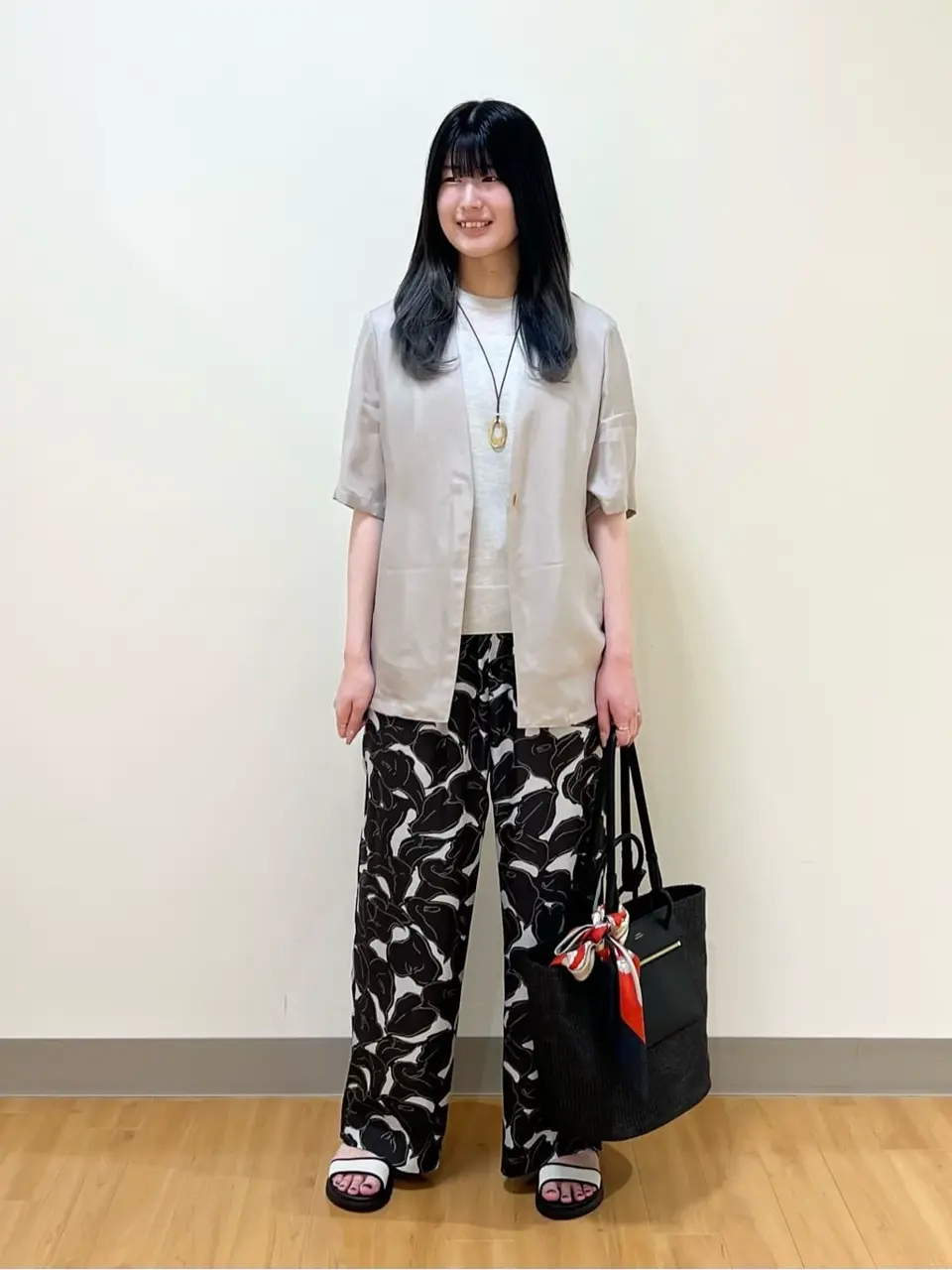 ONWARD CROSSET SELECT Aina コーディネート画像