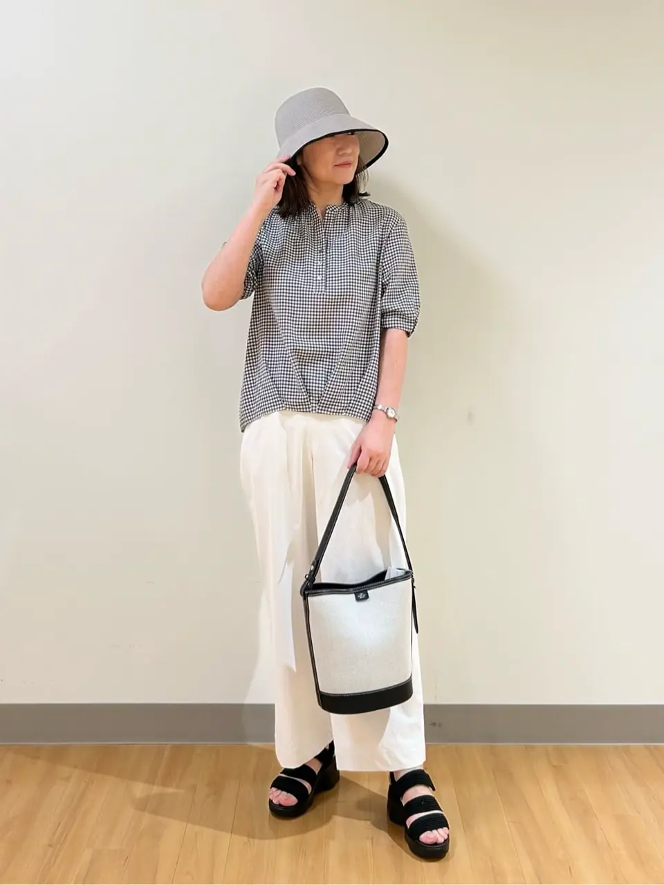 ONWARD CROSSET SELECT TAKI コーディネート画像