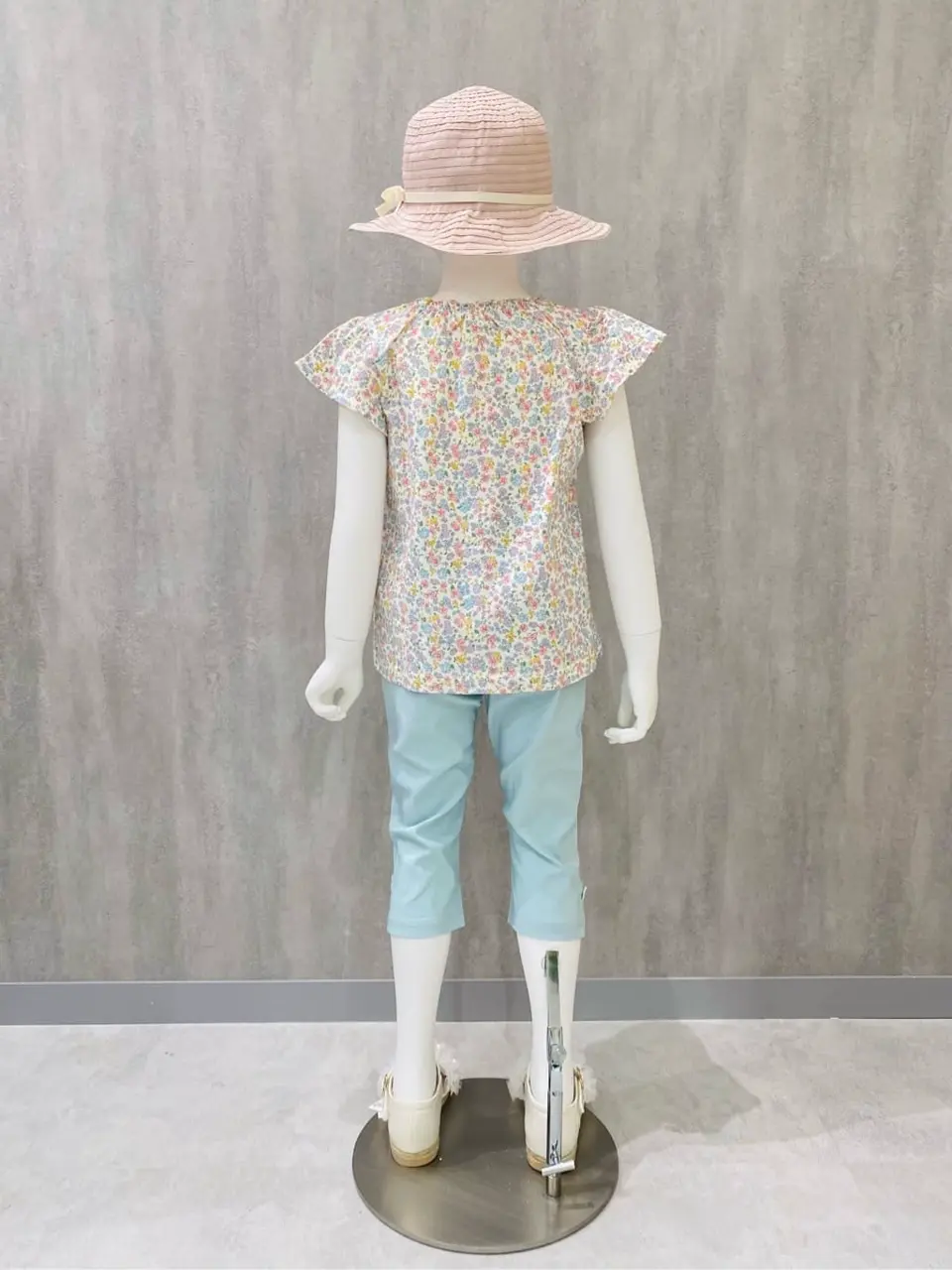 ONWARD CROSSET SELECT m.n コーディネート画像