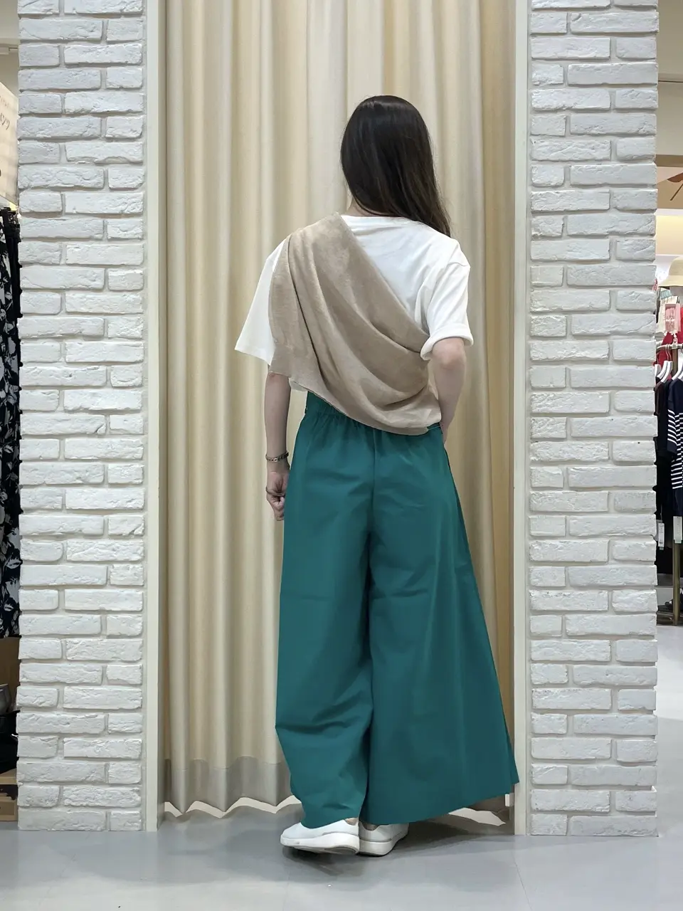 ONWARD CROSSET SELECT 檀 コーディネート画像