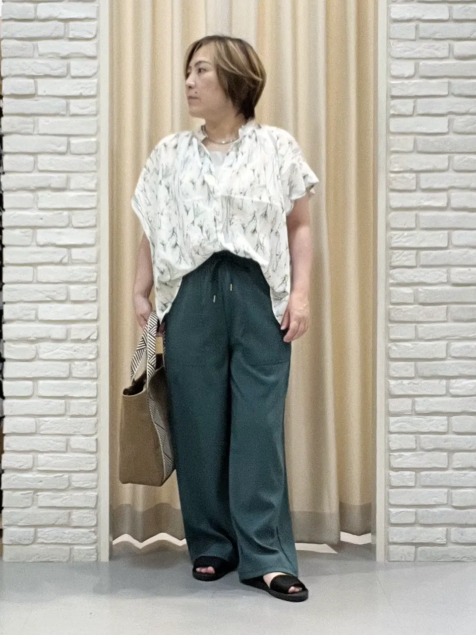 ONWARD CROSSET SELECT 吉田 コーディネート画像