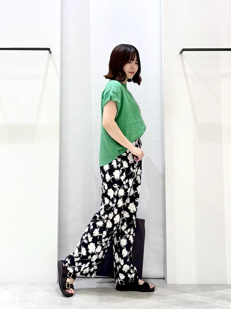 ONWARD CROSSET SELECT 横田 コーディネート画像