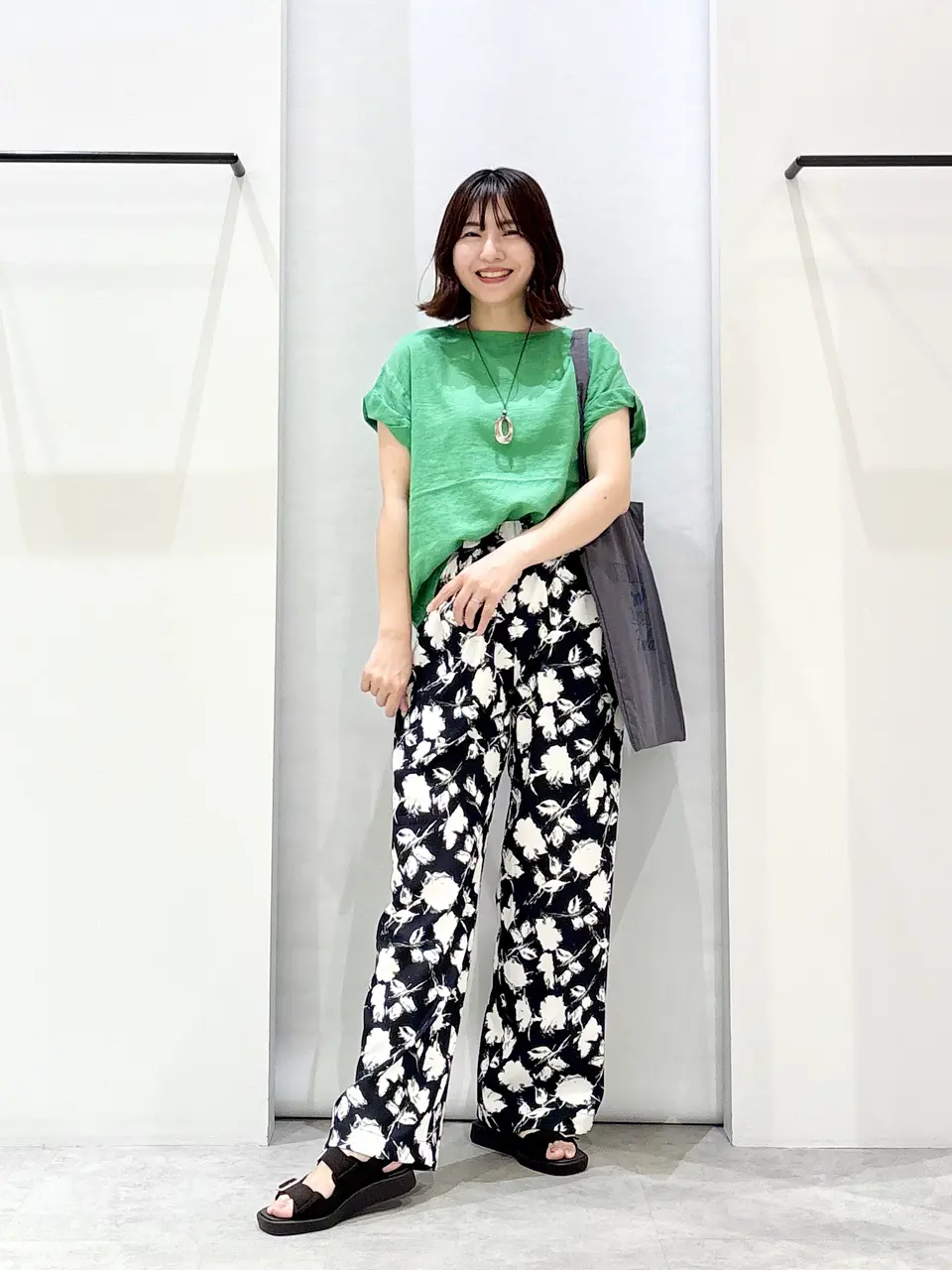 ONWARD CROSSET SELECT 横田 コーディネート画像