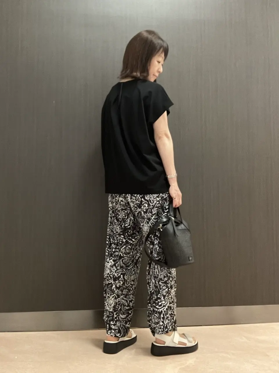 ONWARD CROSSET SELECT 服部 コーディネート画像