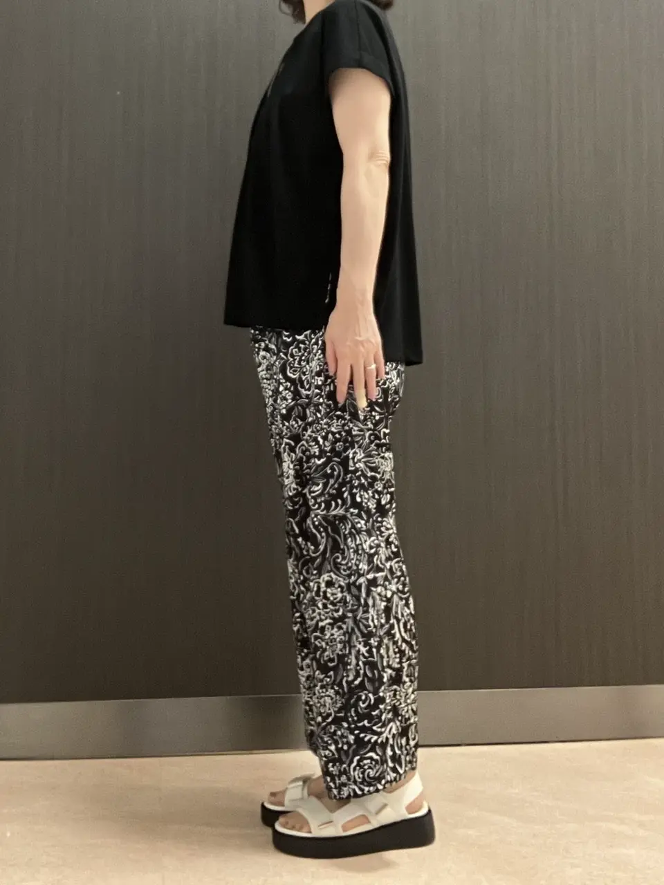 ONWARD CROSSET SELECT 服部 コーディネート画像