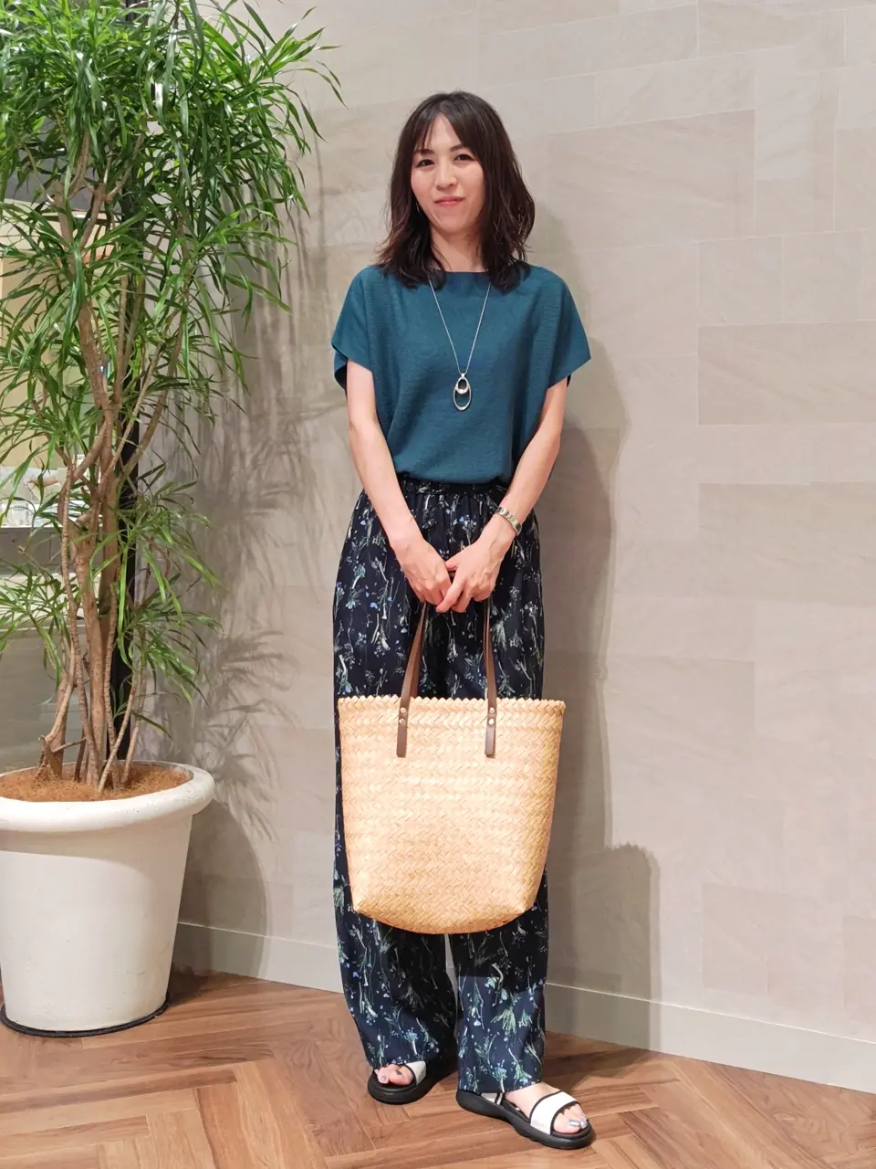 ONWARD CROSSET SELECT 浅岡 コーディネート画像