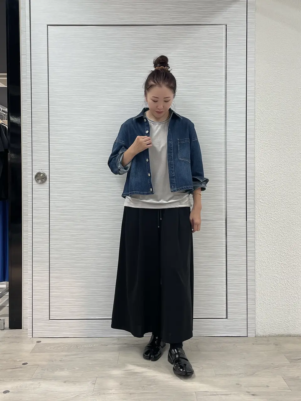 新品【23区】DENIMルーズストレートパンツ ネイビー/iCB 自由区 Oggi3月号掲載/新色追加/洗える】23区DENIM ストレッチ ワイド