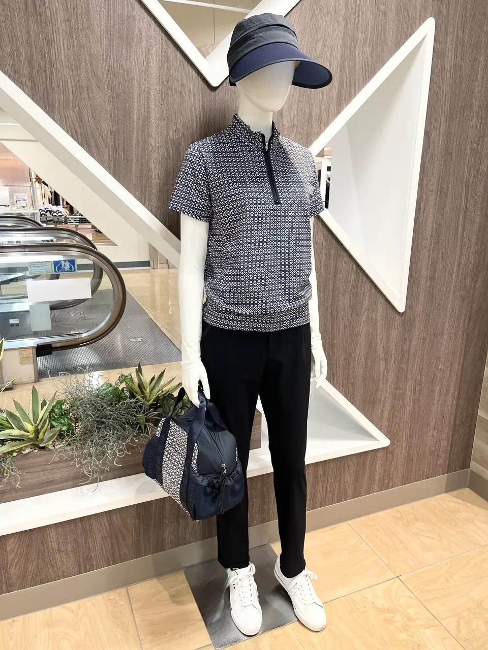 ONWARD CROSSET SELECT 小管 コーディネート画像