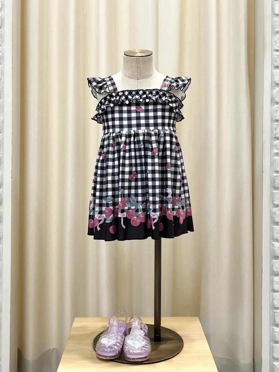 子供服　まとめ売り　82点　女の子　オールシーズン　春夏秋冬 子供服 まとめ売り 90センチ 82点 女の子 夏服 冬服 ベビー 大量