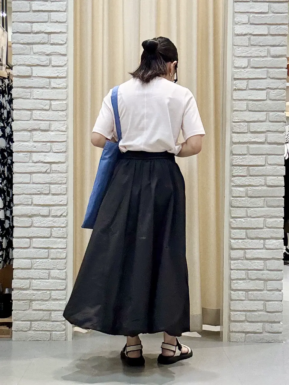 ONWARD CROSSET SELECT 服部 コーディネート画像