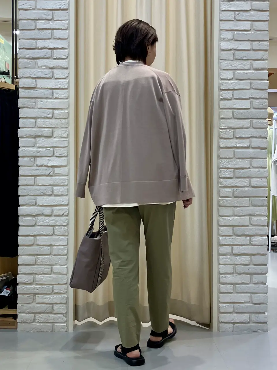 ONWARD CROSSET SELECT Tomi コーディネート画像