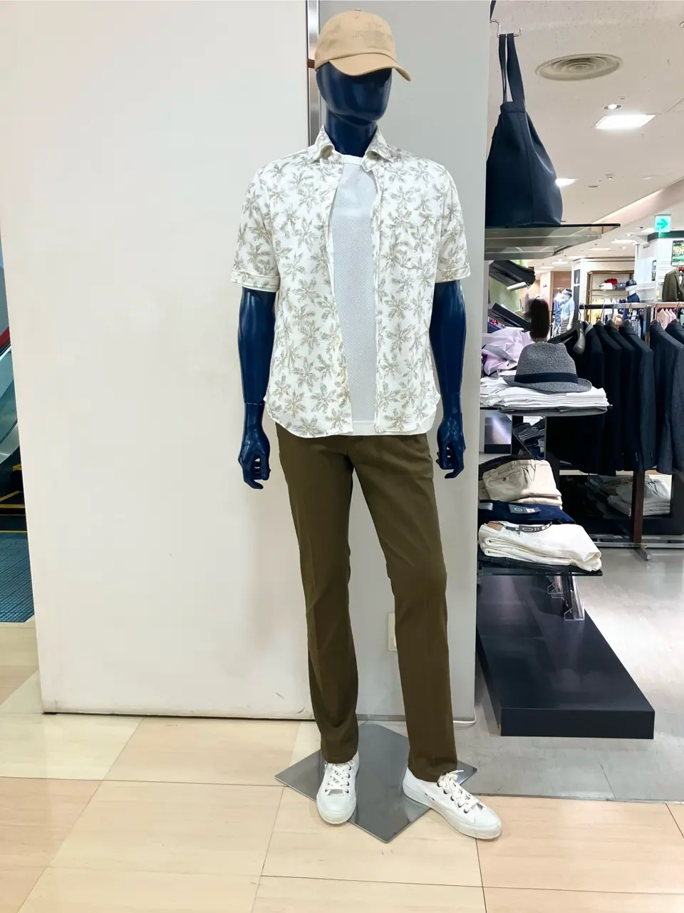 ONWARD CROSSET SELECT 斉藤 コーディネート画像