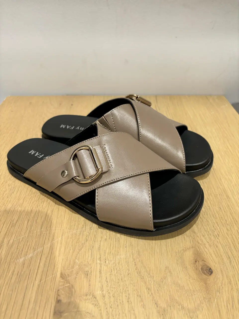 ONWARD CROSSET SELECT 千葉 コーディネート画像