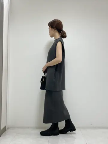 ONWARD CROSSET SELECT 岡田 コーディネート画像