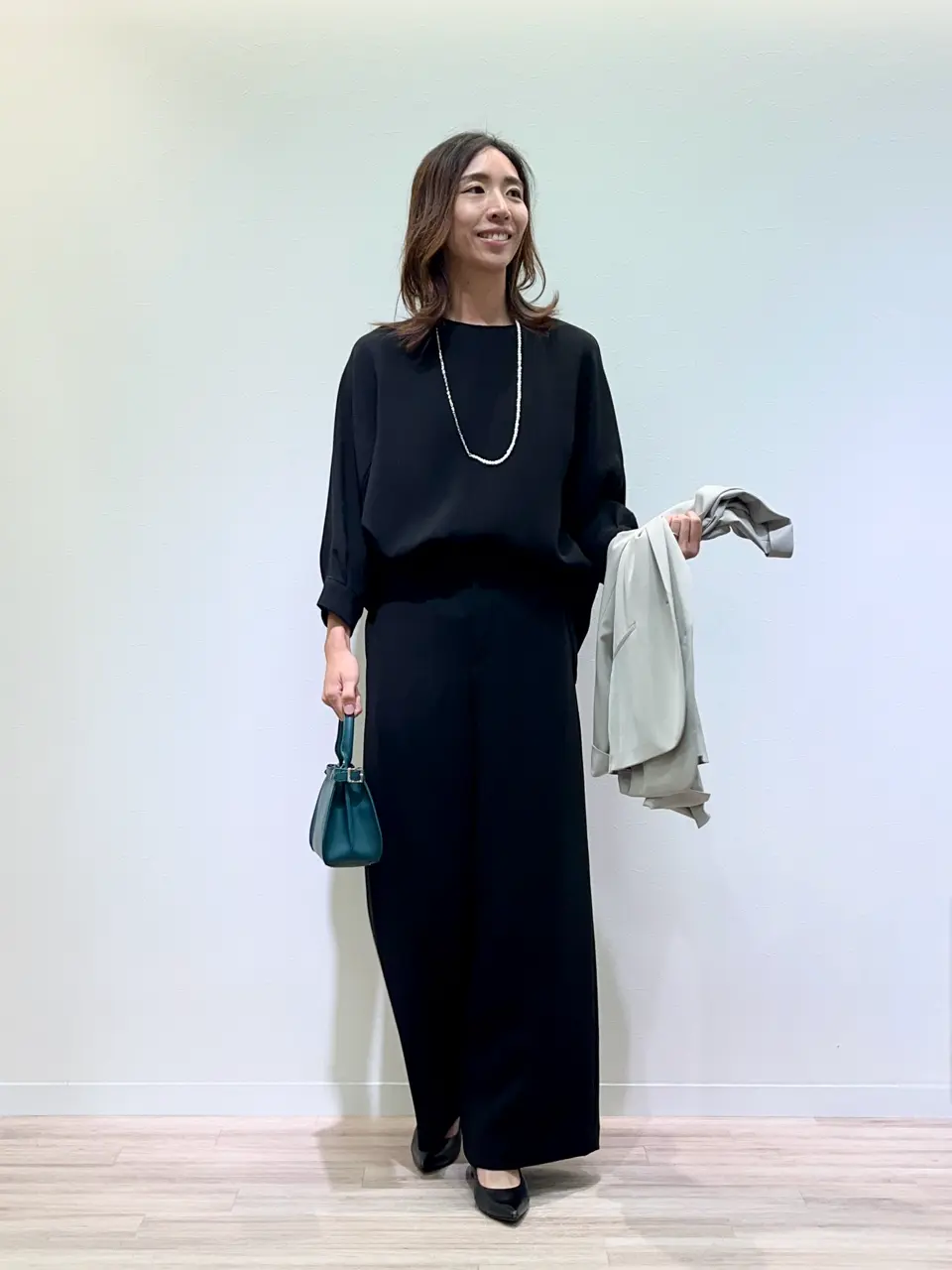 【極美品】ICB オンワード樫山 パンツスーツ セットアップ　グレー XXL ICB 未使用 Complete アイシービー ストレッチ シングル
