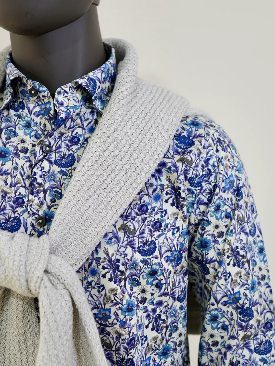 ONWARD CROSSET SELECT 岡田 コーディネート画像