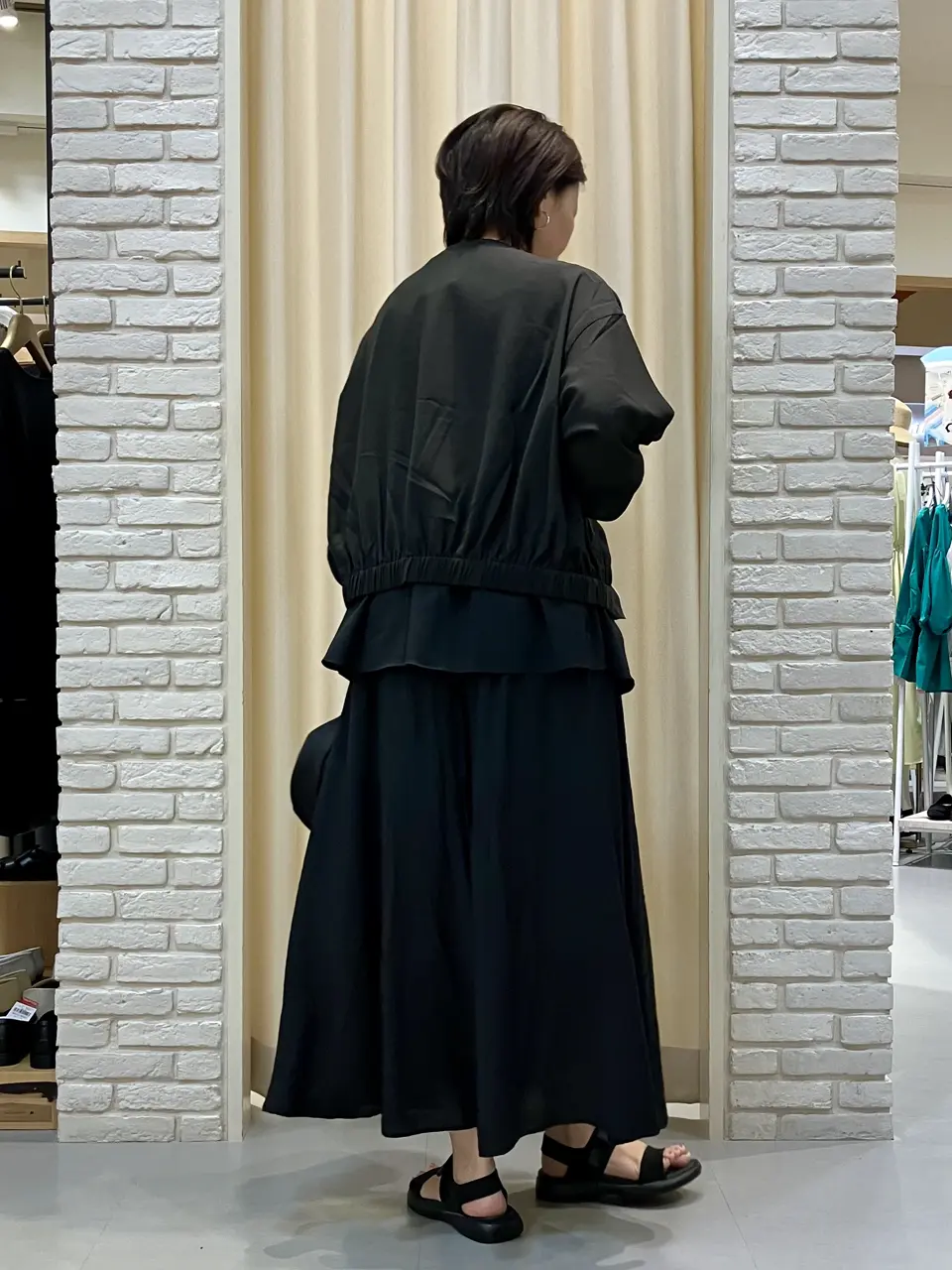 ONWARD CROSSET SELECT Tomi コーディネート画像