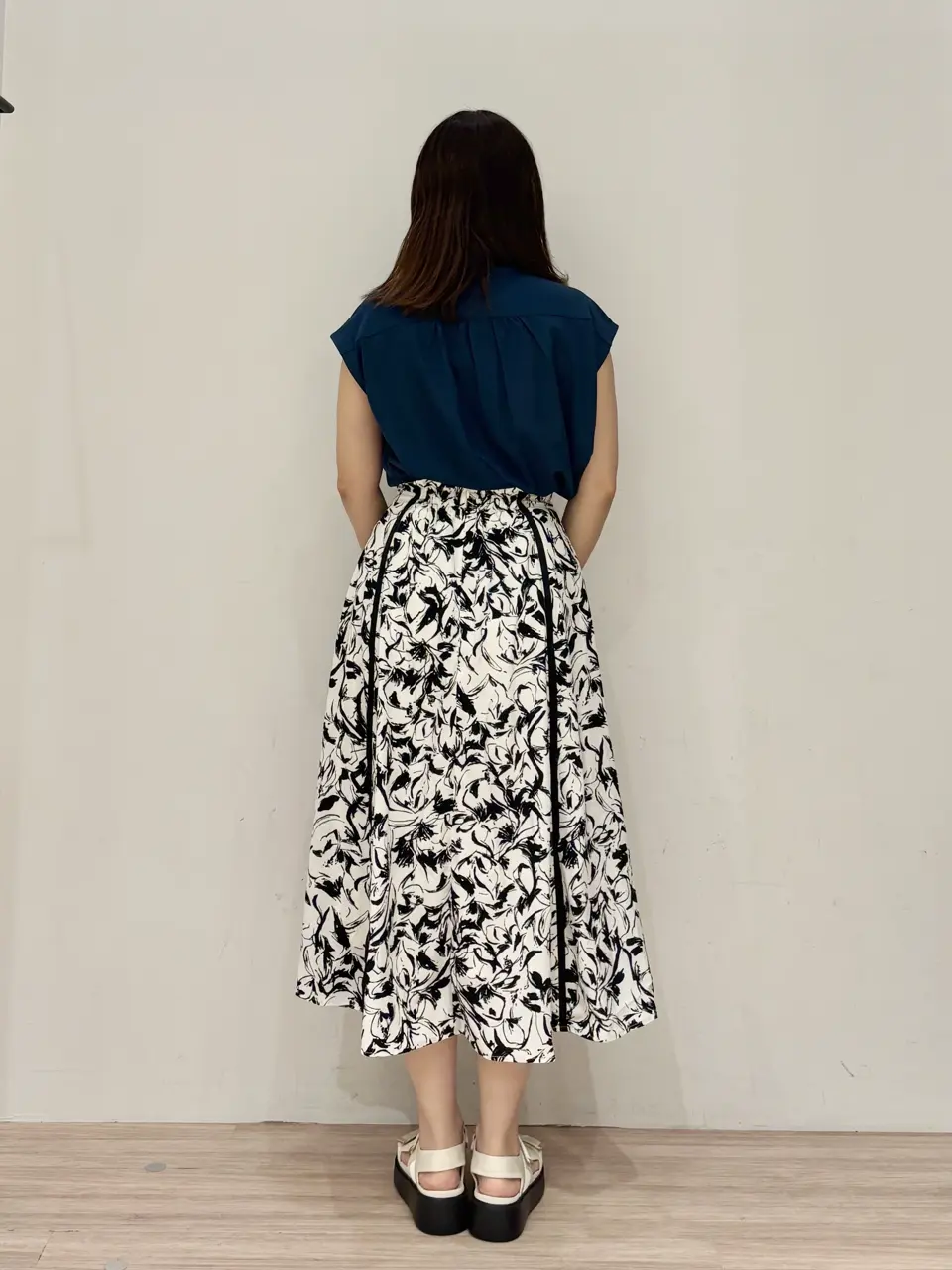 ONWARD CROSSET SELECT SAKAI コーディネート画像