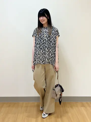 ONWARD CROSSET SELECT Aina コーディネート画像