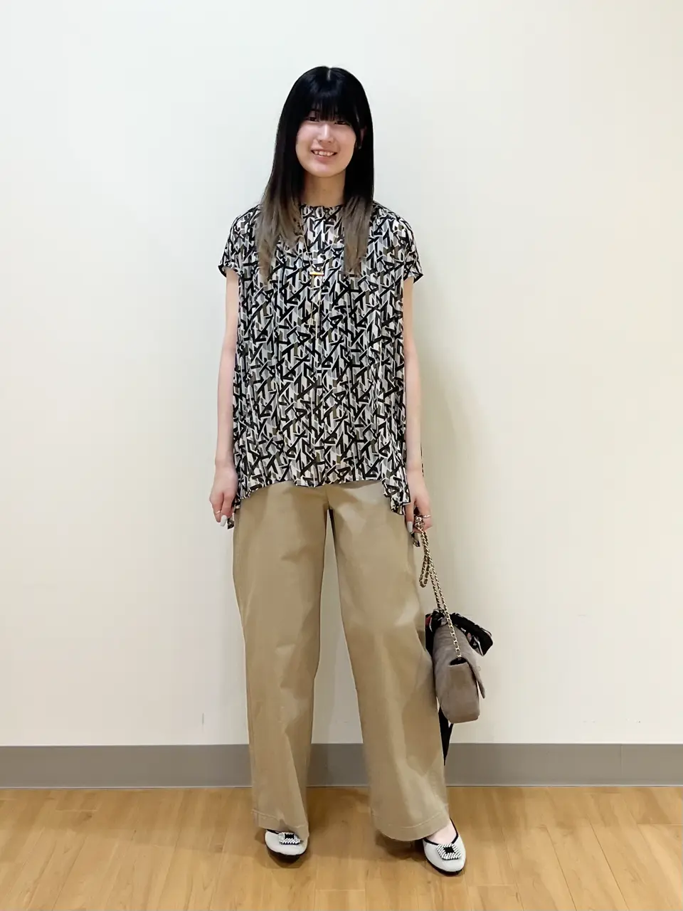 ONWARD CROSSET SELECT Aina コーディネート画像