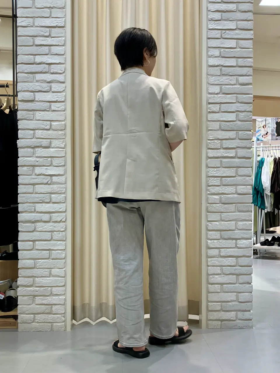 ONWARD CROSSET SELECT Tomi コーディネート画像