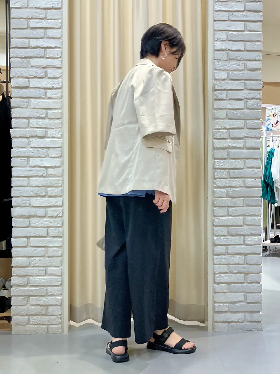 ONWARD CROSSET SELECT Tomi コーディネート画像