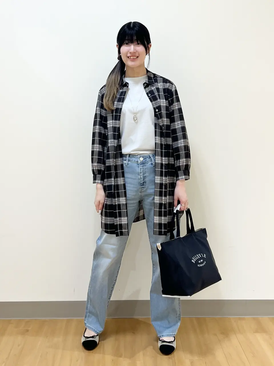  Aina コーディネート画像