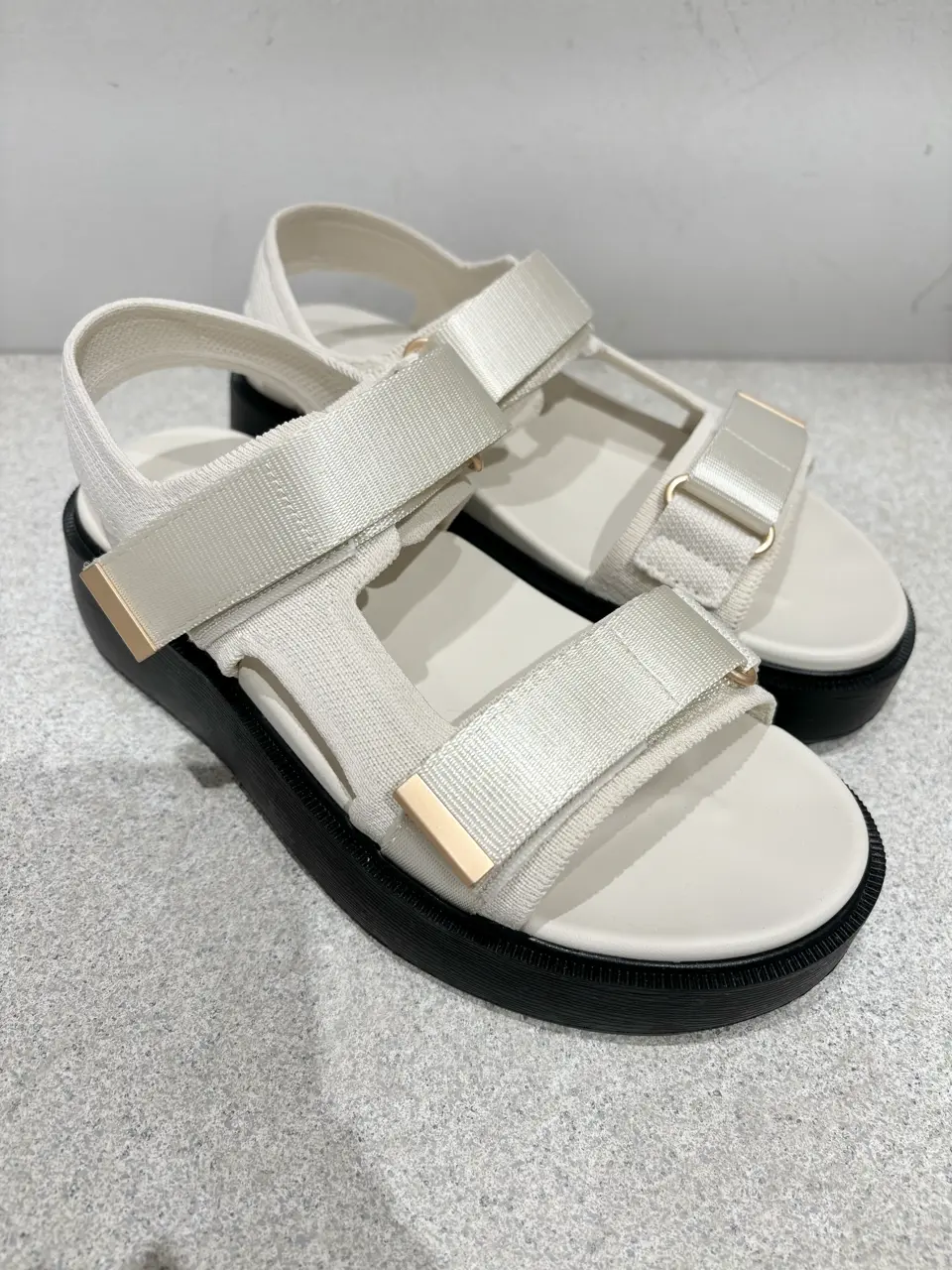 ONWARD CROSSET SELECT 千葉 コーディネート画像