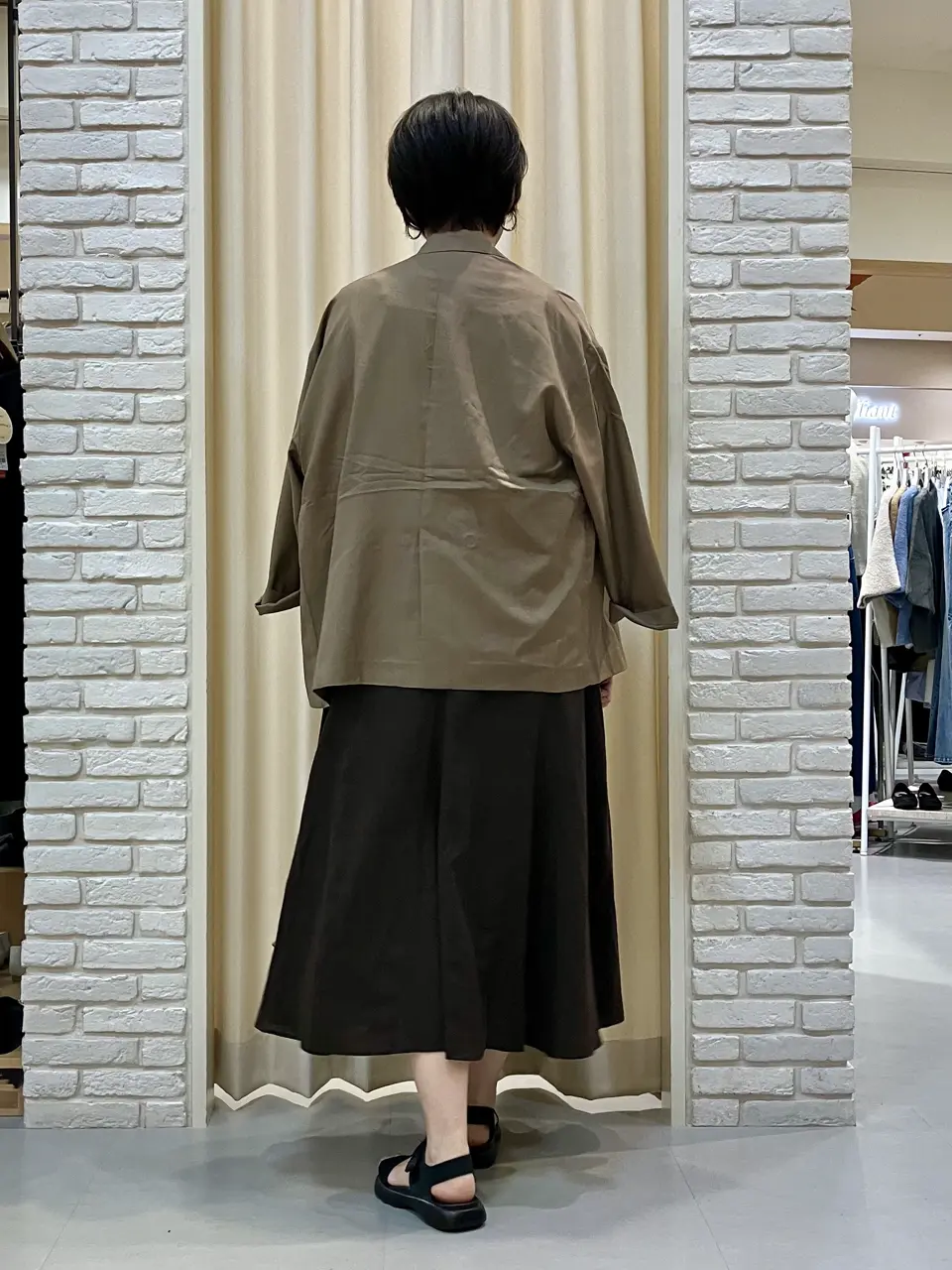 ONWARD CROSSET SELECT Tomi コーディネート画像