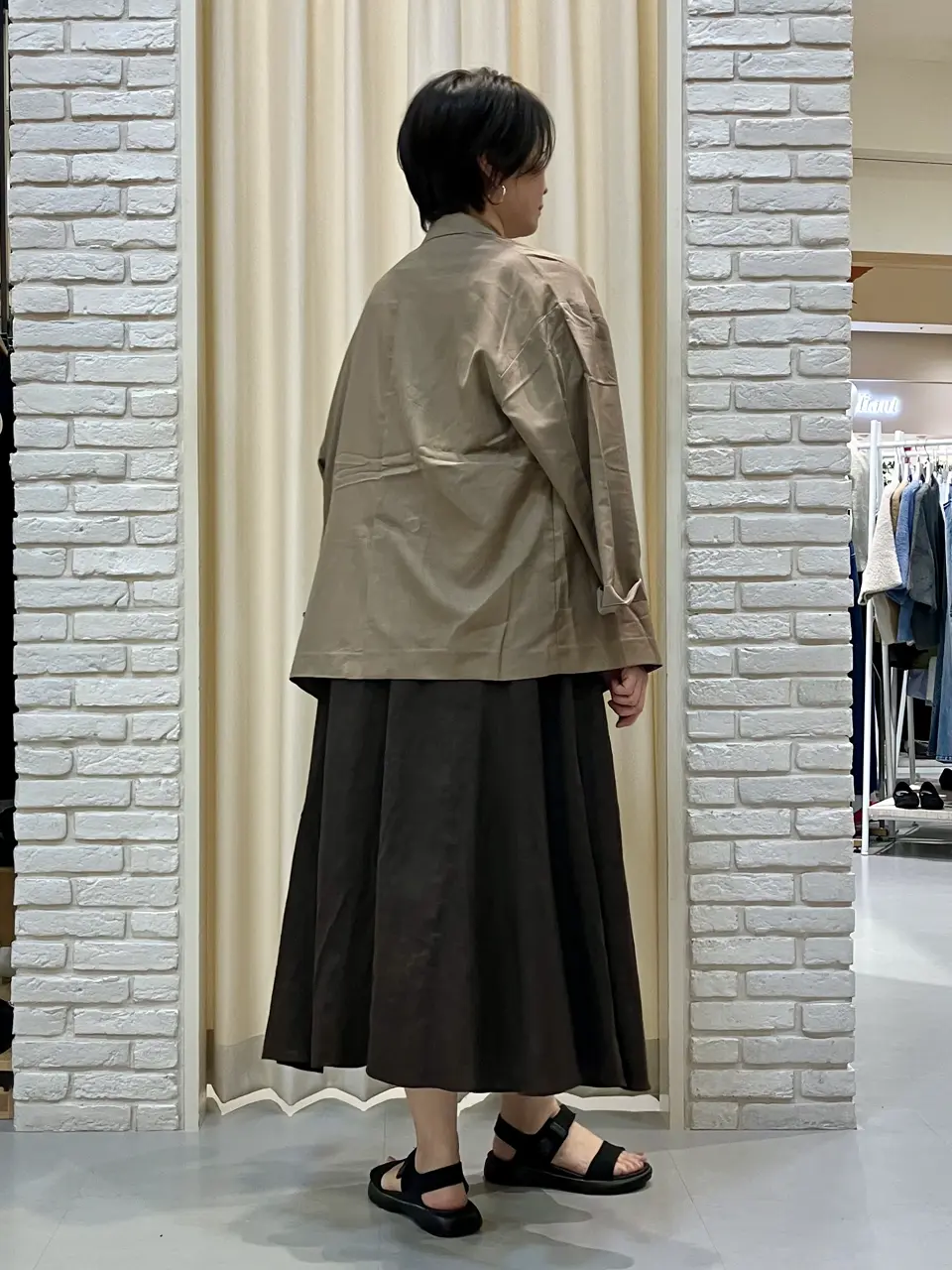 ONWARD CROSSET SELECT Tomi コーディネート画像