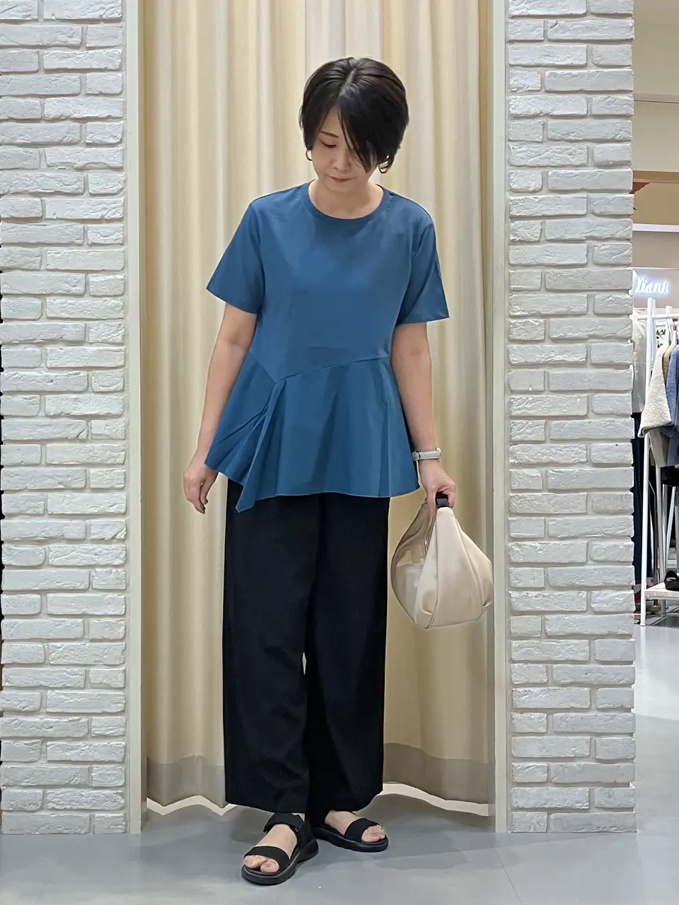 ONWARD CROSSET SELECT Tomi コーディネート画像