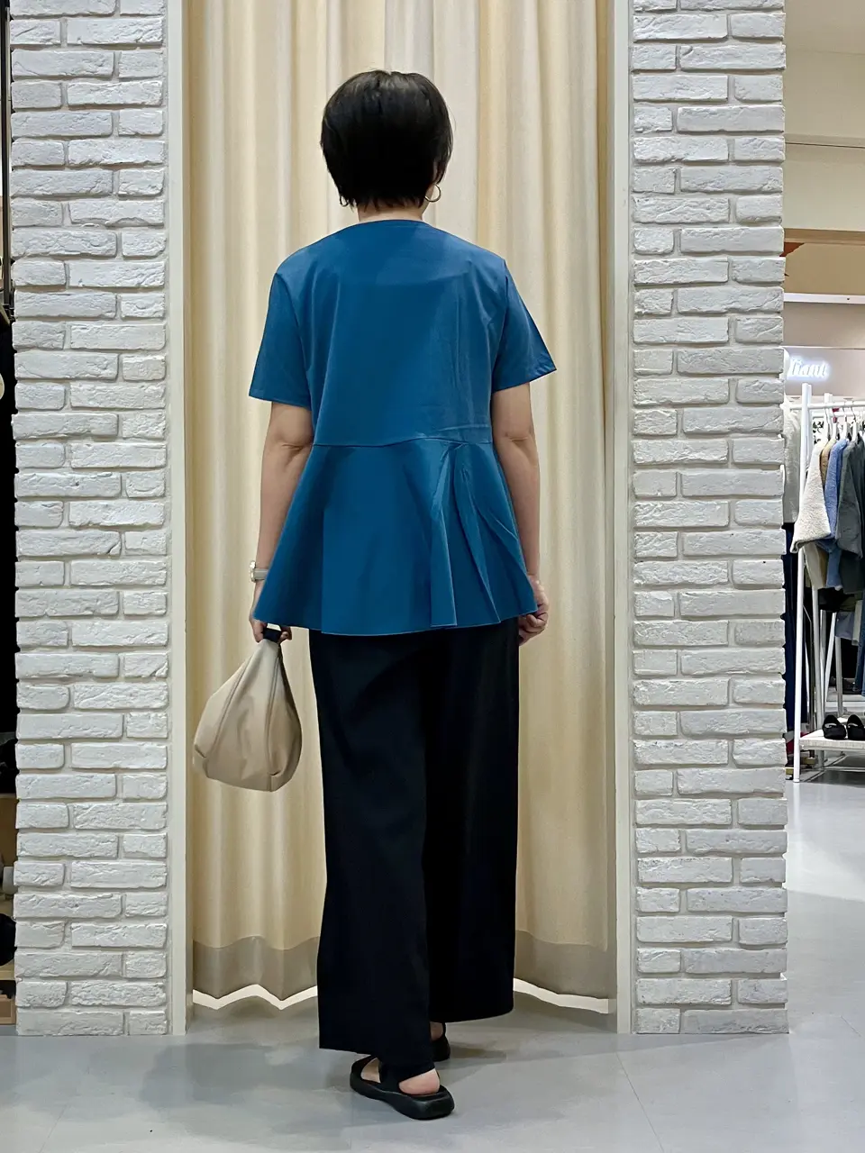 ONWARD CROSSET SELECT Tomi コーディネート画像