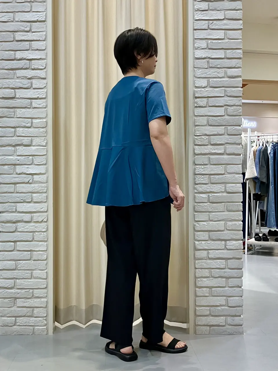 ONWARD CROSSET SELECT Tomi コーディネート画像