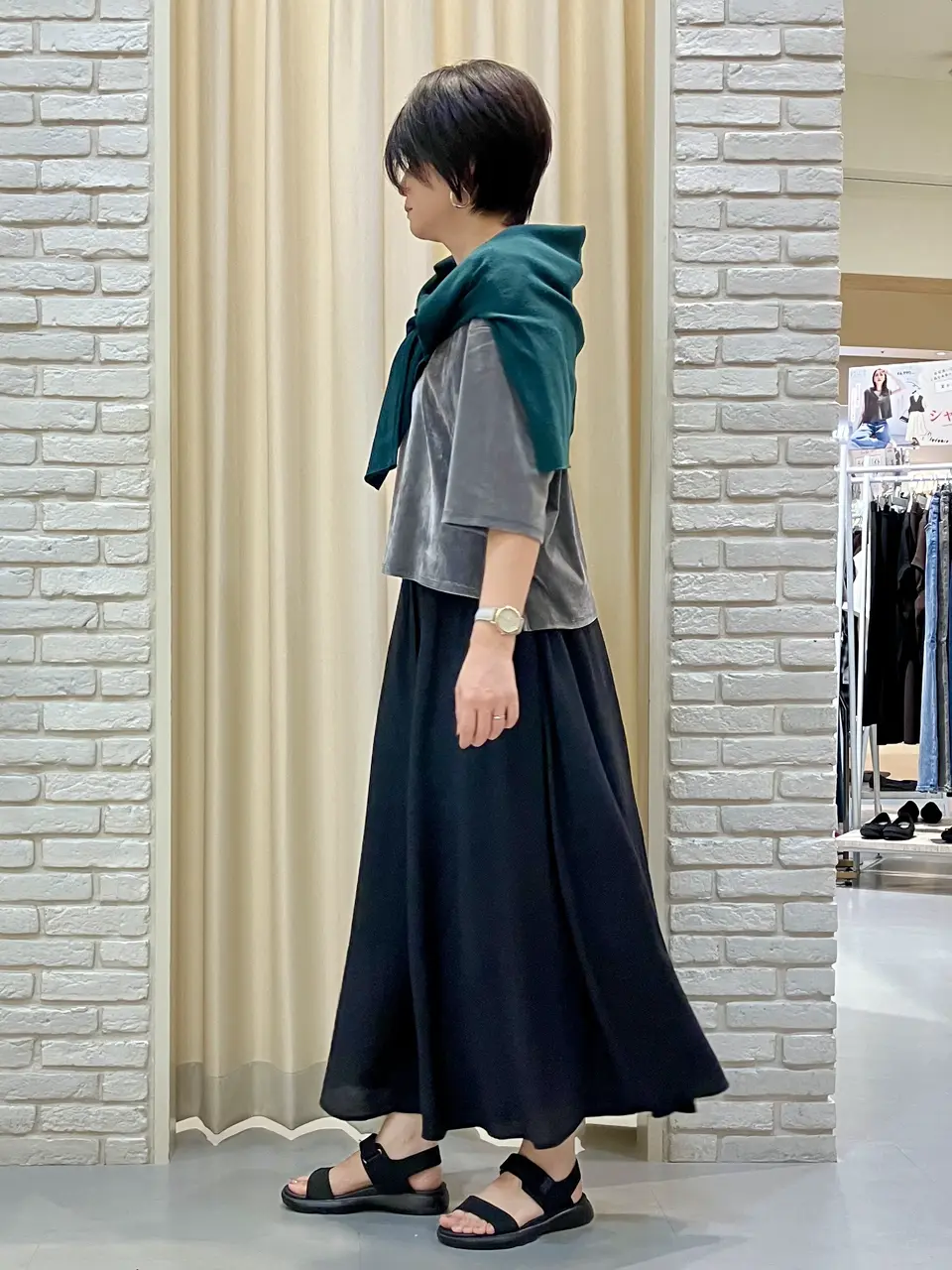 ONWARD CROSSET SELECT Tomi コーディネート画像