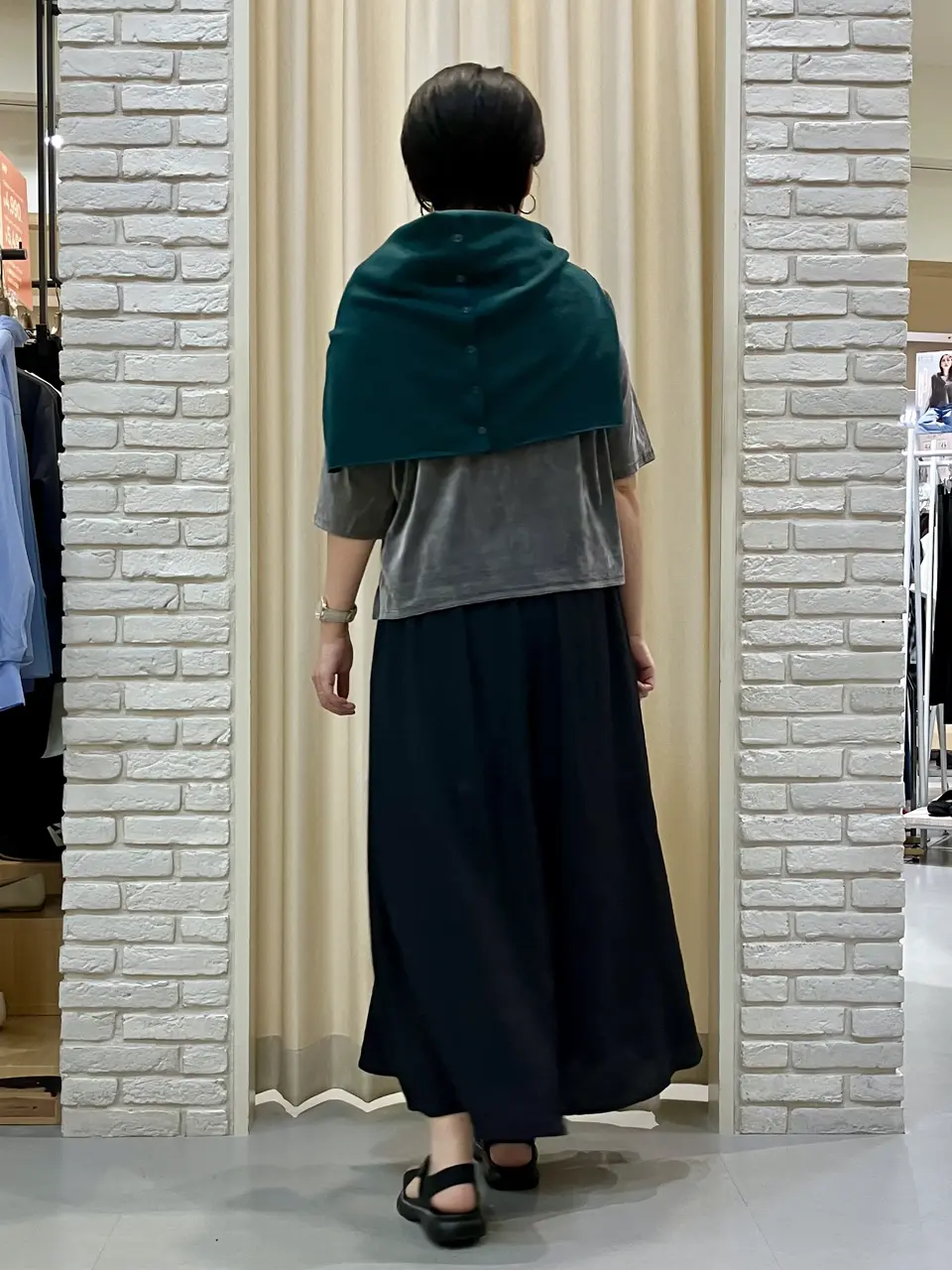 ONWARD CROSSET SELECT Tomi コーディネート画像