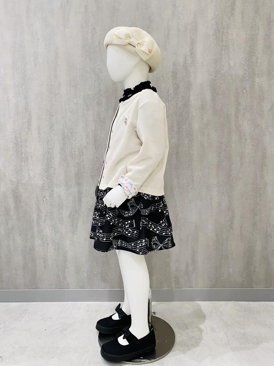 ONWARD CROSSET SELECT m.n コーディネート画像