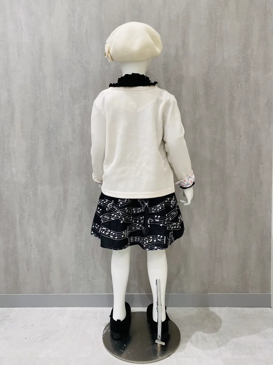 ONWARD CROSSET SELECT m.n コーディネート画像