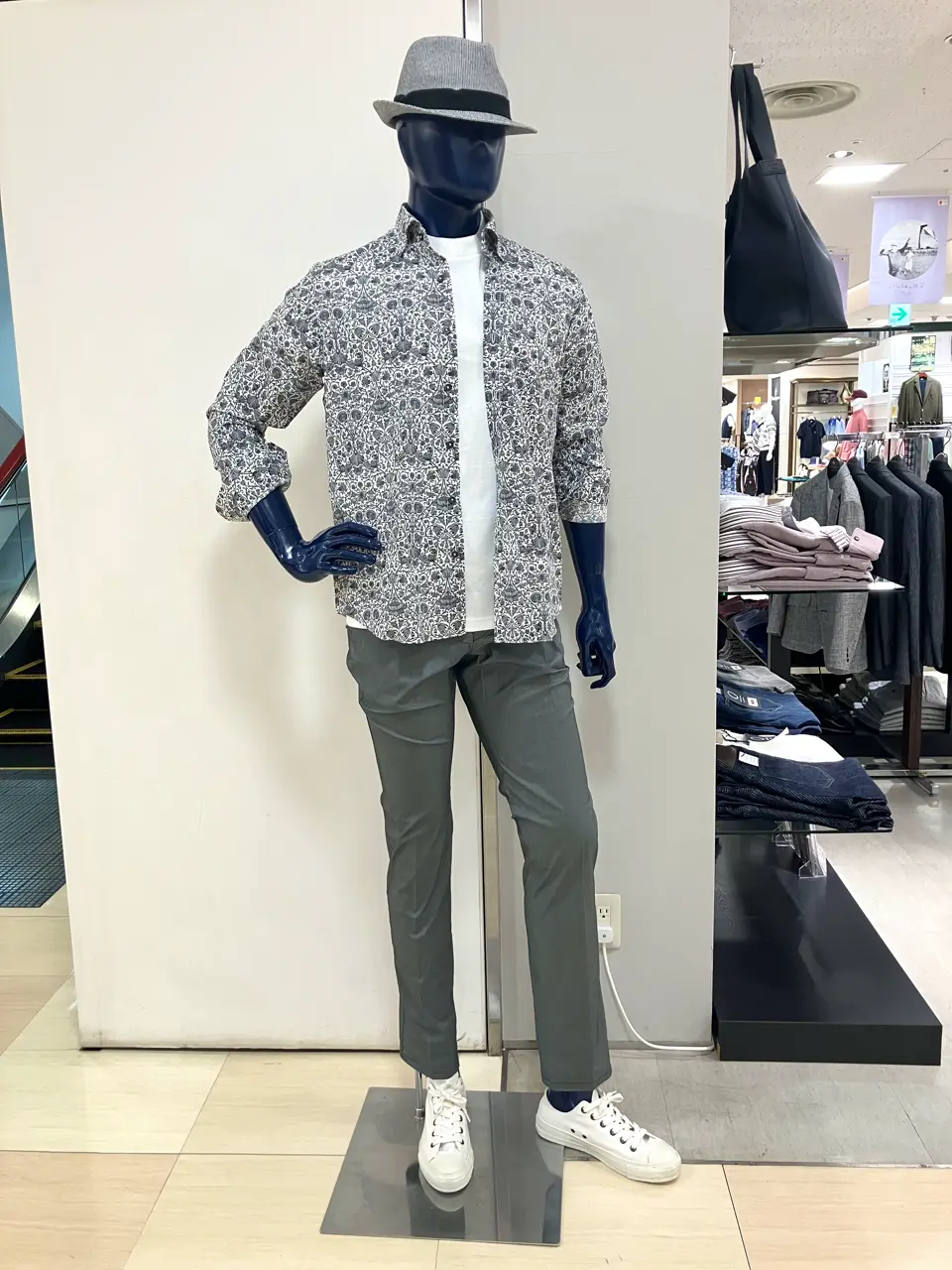 ONWARD CROSSET SELECT 斉藤 コーディネート画像