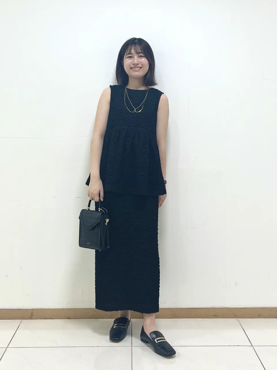 ハッシュニュアンス　黒　丸襟　フレア　ブラウス　オンワード ANSWER for フォトジェニックスタイル】バルーンスリーブ